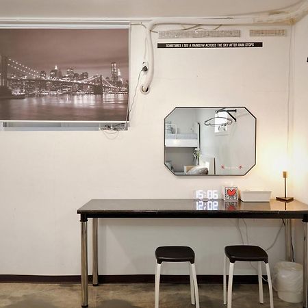 Jun Pensión Hongdae Seúl Exterior foto
