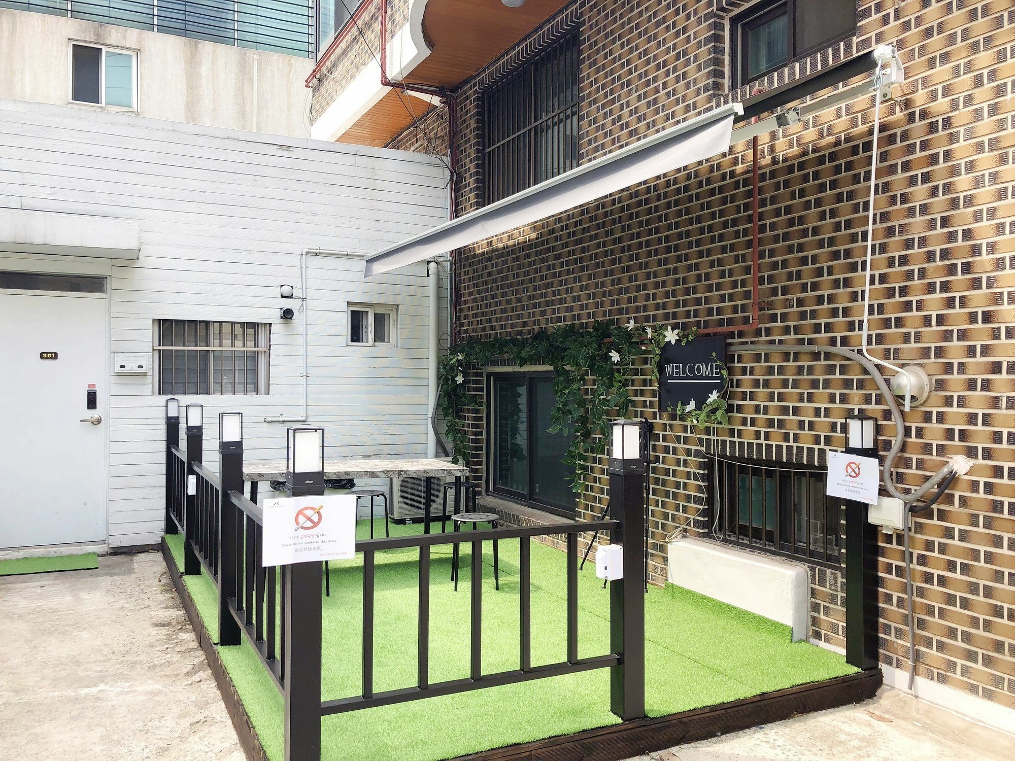 Jun Pensión Hongdae Seúl Exterior foto